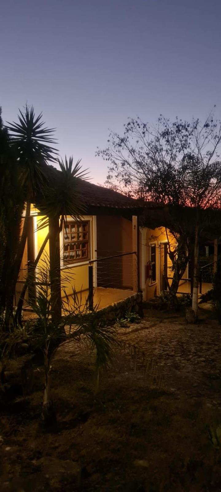 Pousada Vila Do Campo Lavras Novas Exteriör bild