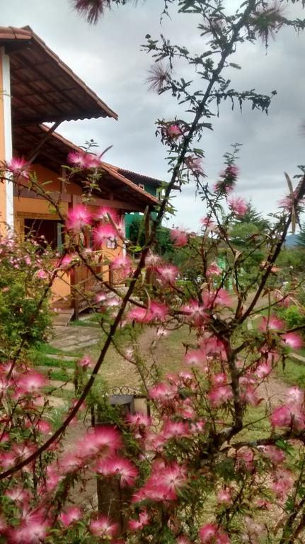 Pousada Vila Do Campo Lavras Novas Exteriör bild